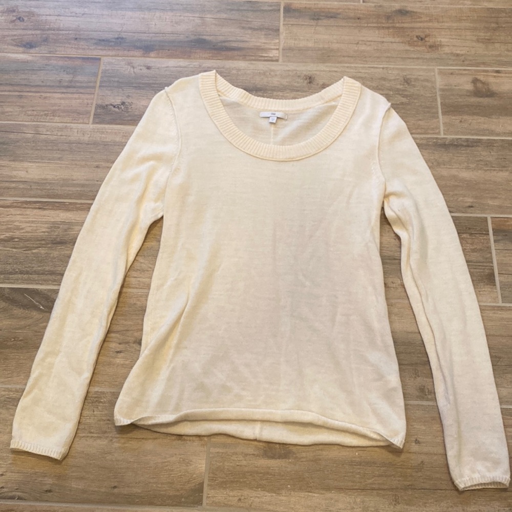 Gap Cream Sweater. Medium